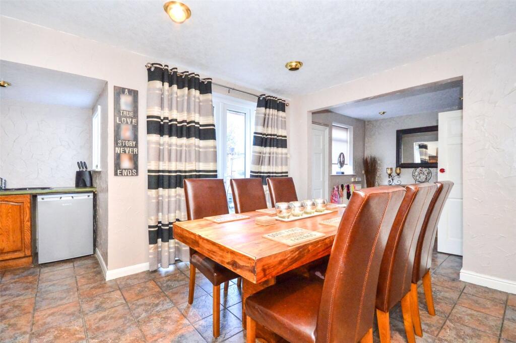 4 bed Semi-Detached