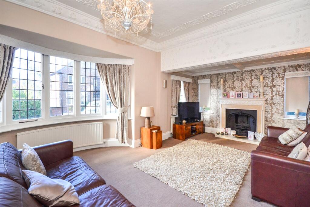 4 bed Semi-Detached