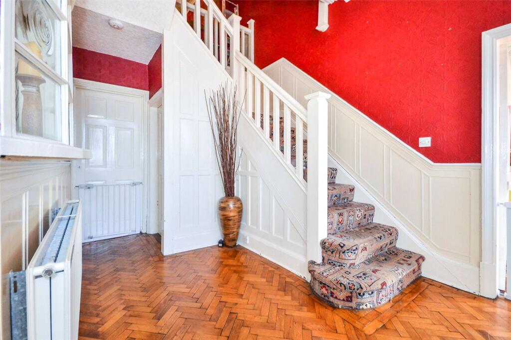 4 bed Semi-Detached