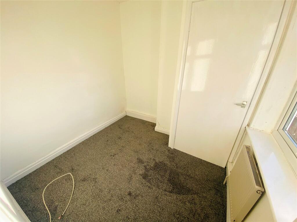 4 bed Semi-Detached