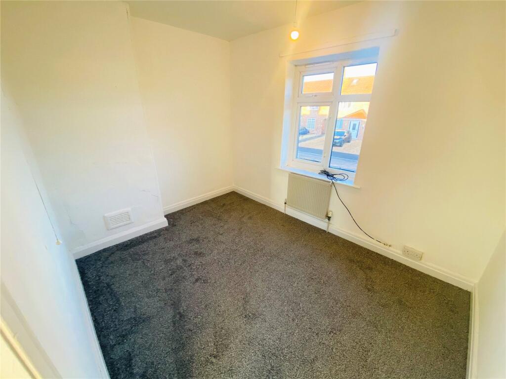 4 bed Semi-Detached