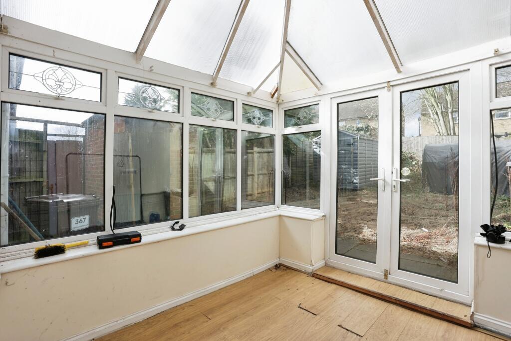 4 bed End of Terrace