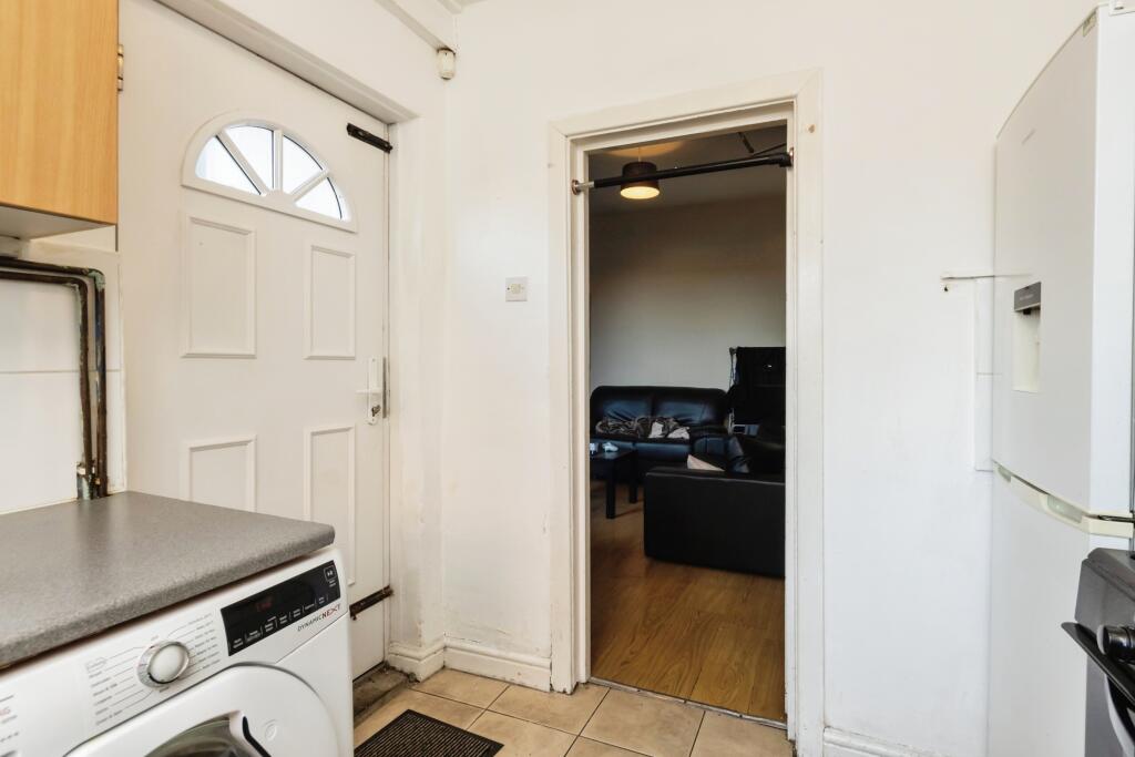 4 bed Terraced