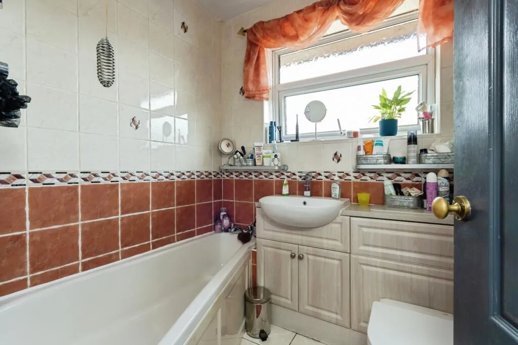 3 bed Detached