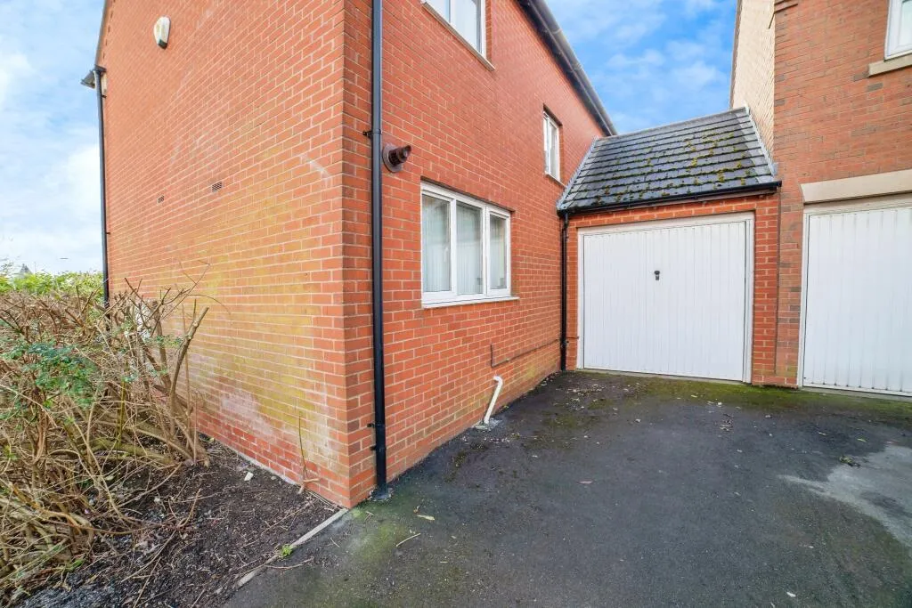 3 bed Detached