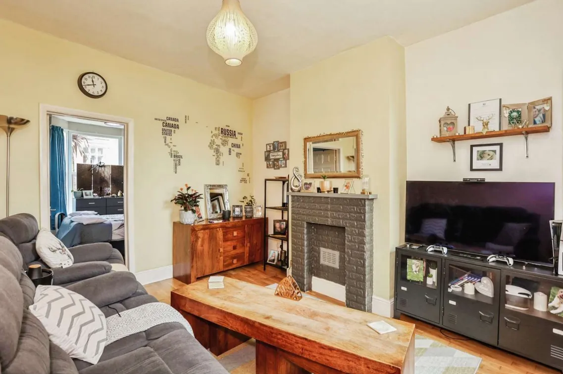 2 bed Block of Apartments