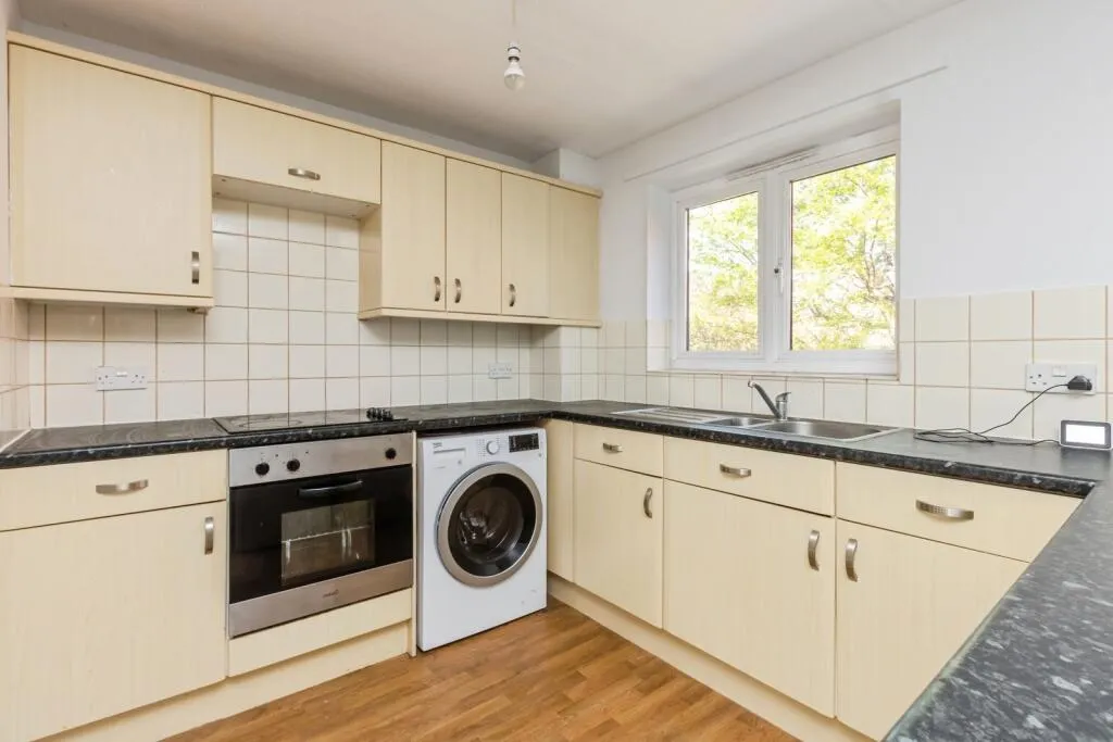 2 bed House
