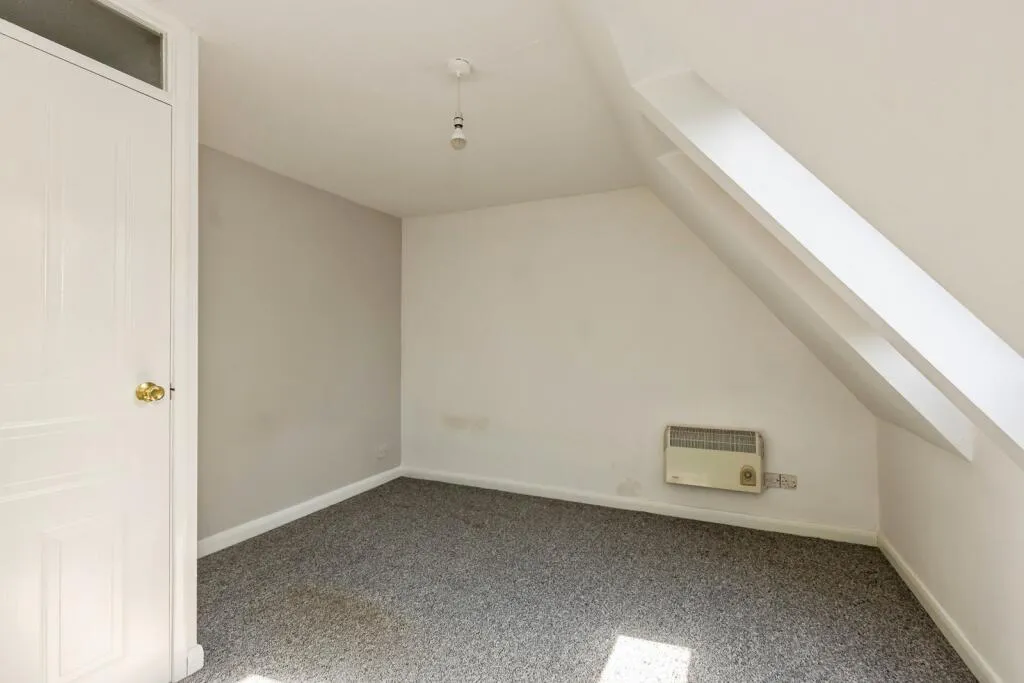2 bed House