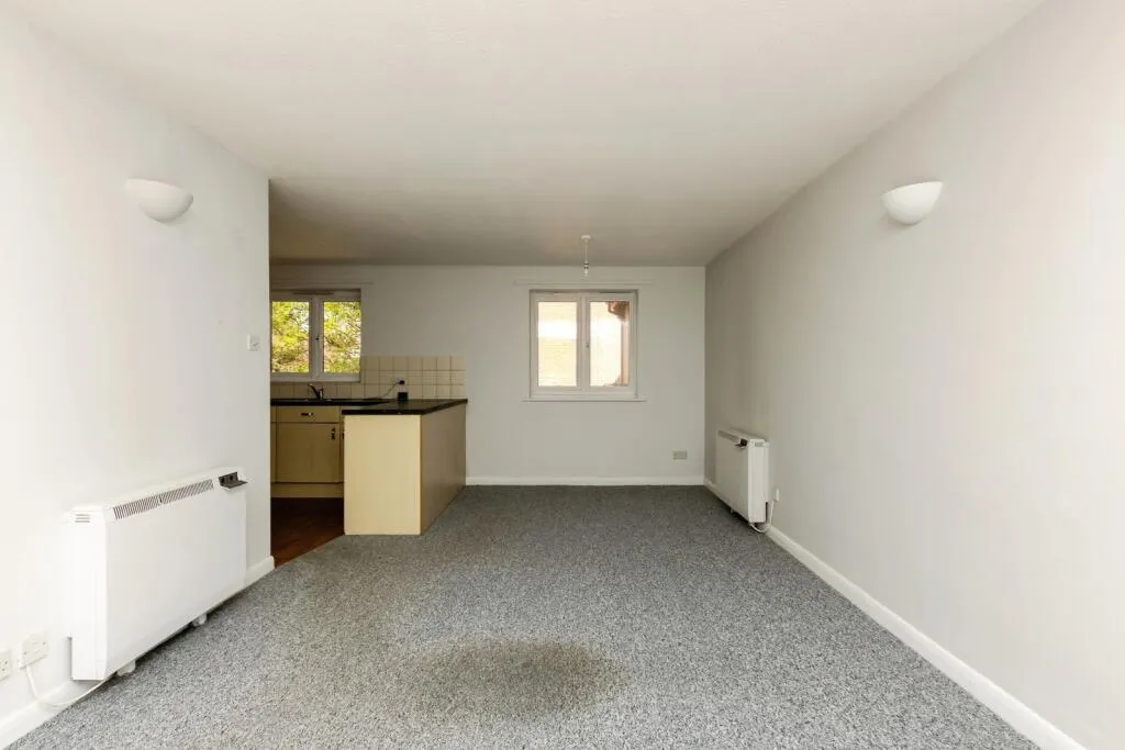 2 bed House