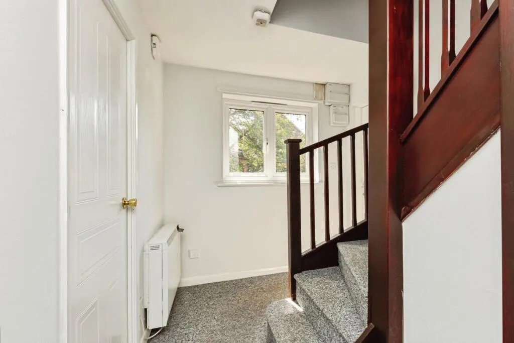 2 bed House