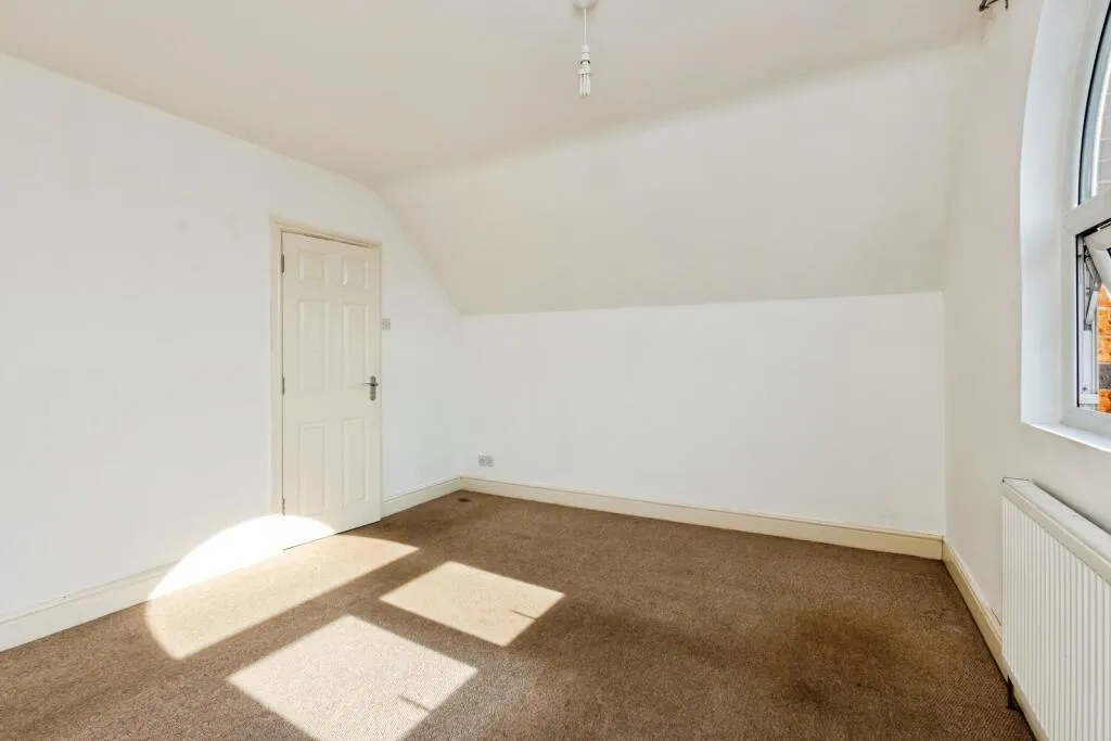 4 bed End of Terrace