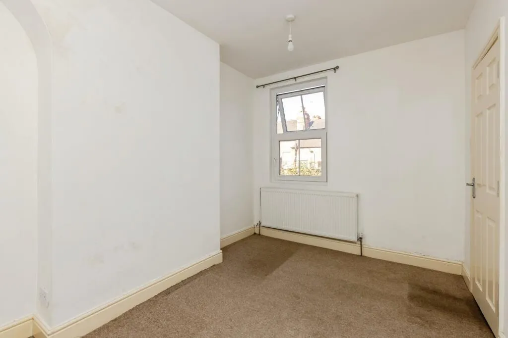 4 bed End of Terrace