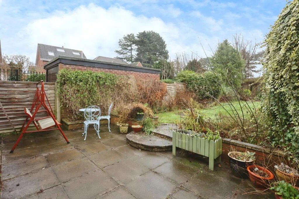 2 bed Detached Bungalow