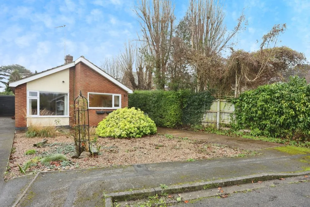 2 bed Detached Bungalow