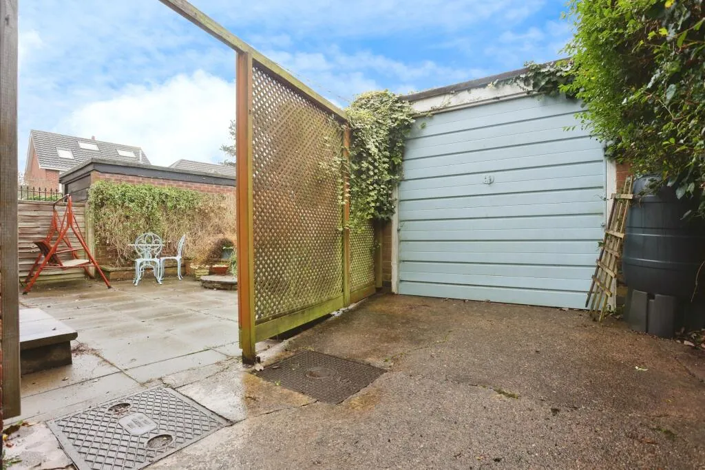 2 bed Detached Bungalow