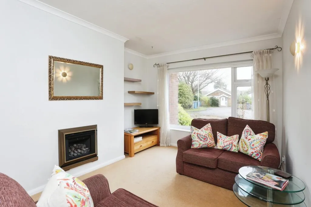 2 bed Detached Bungalow
