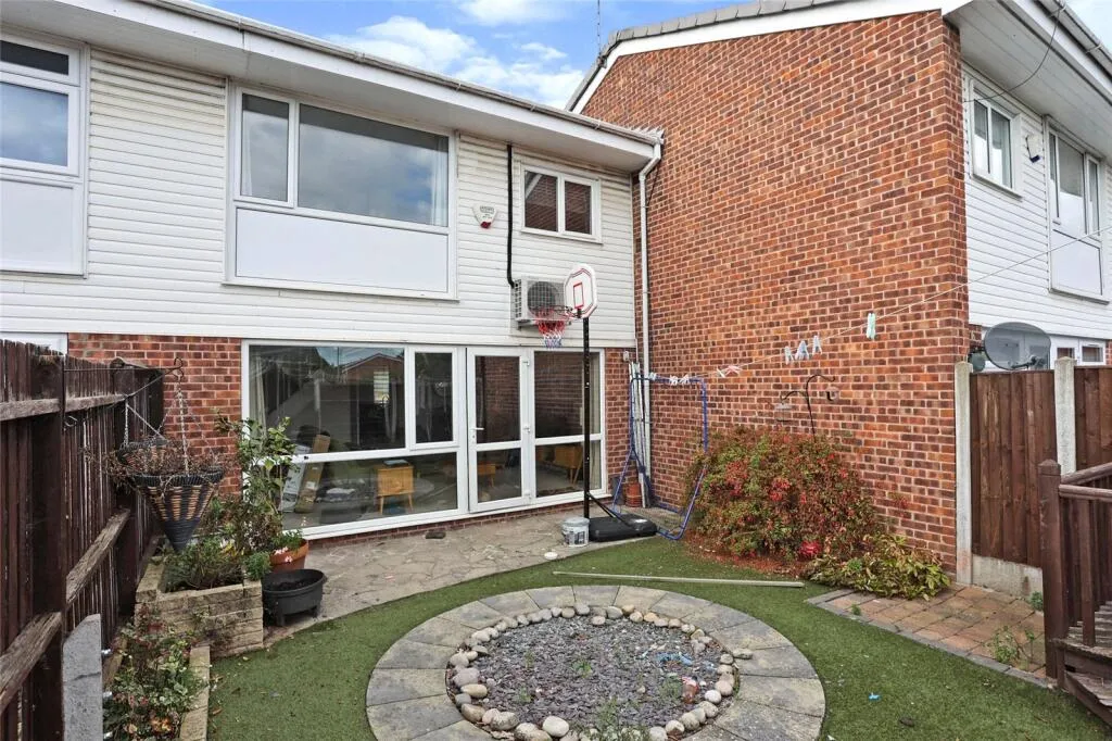 3 bed House