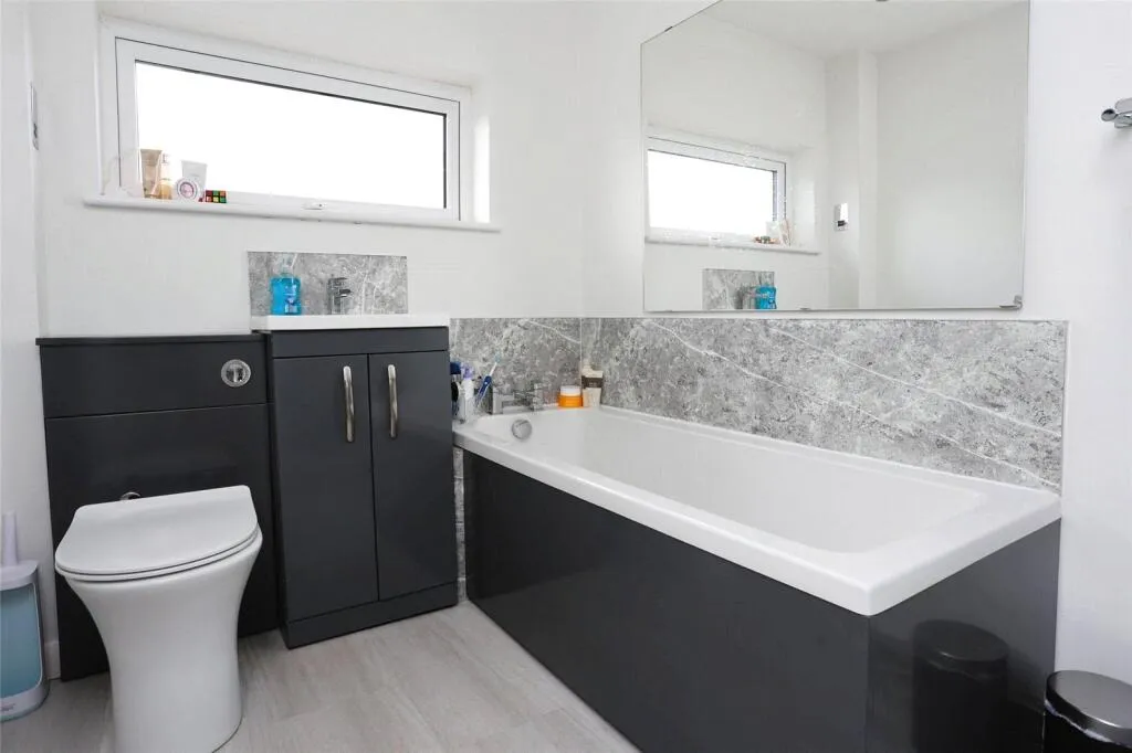 3 bed House