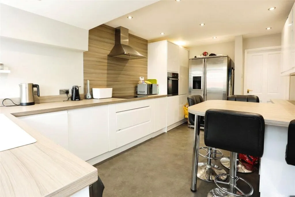 3 bed House