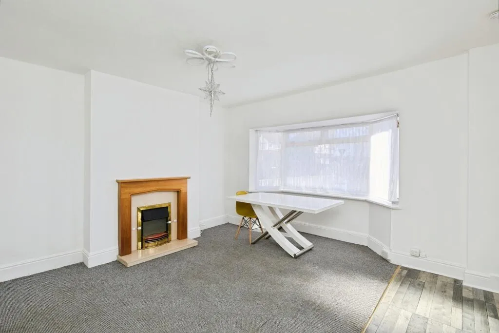 3 bed Semi-Detached