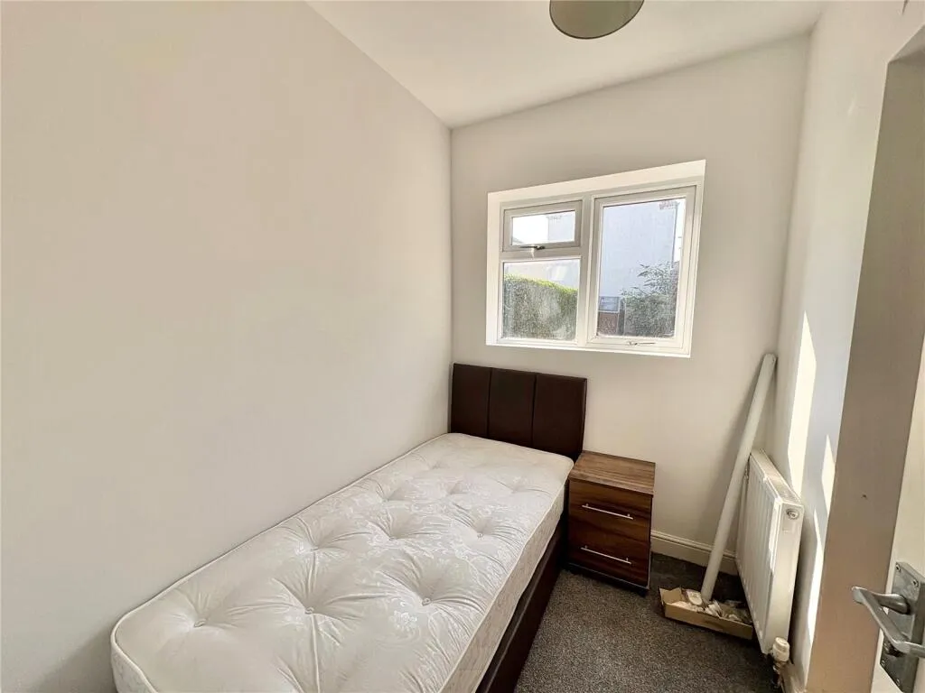 4 bed House