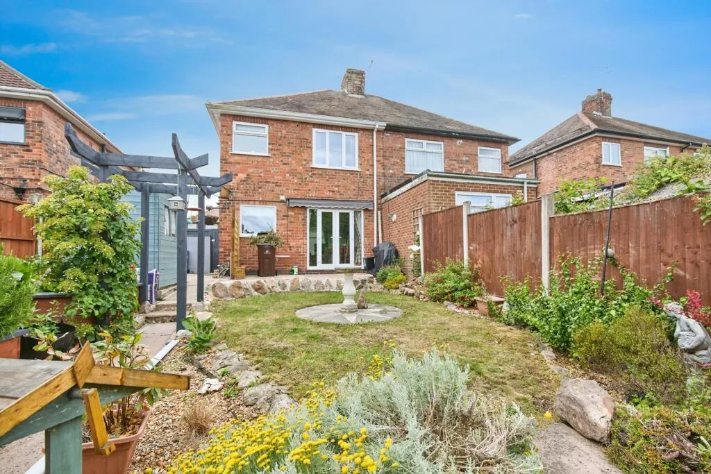 3 bed Semi-Detached