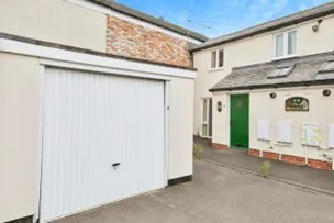 2 bed Semi-Detached