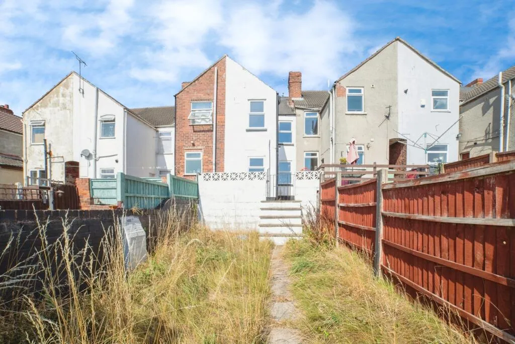 2 bed End of Terrace
