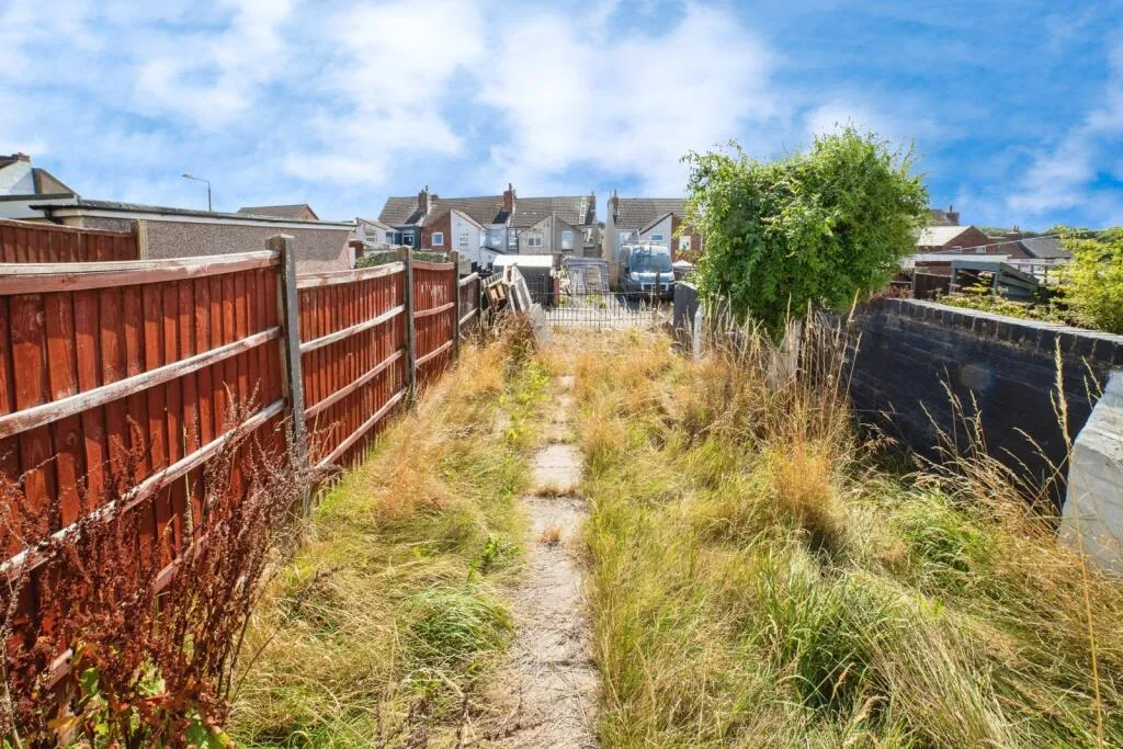 2 bed End of Terrace