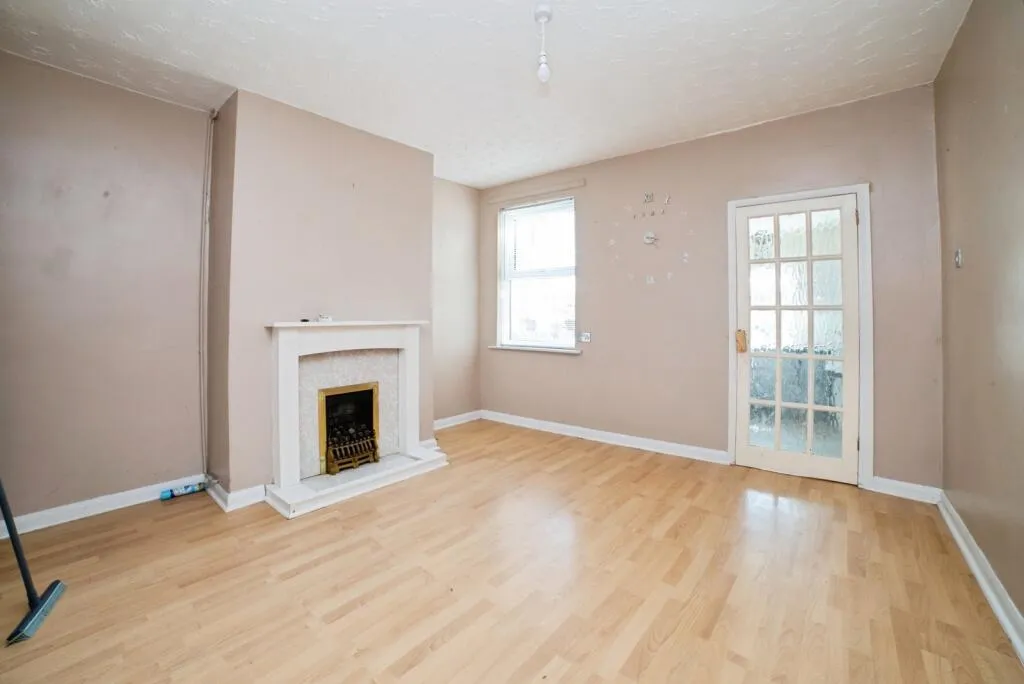 2 bed End of Terrace