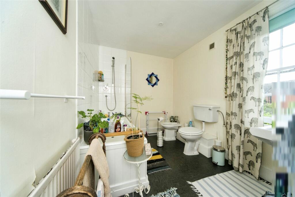 3 bed Terraced