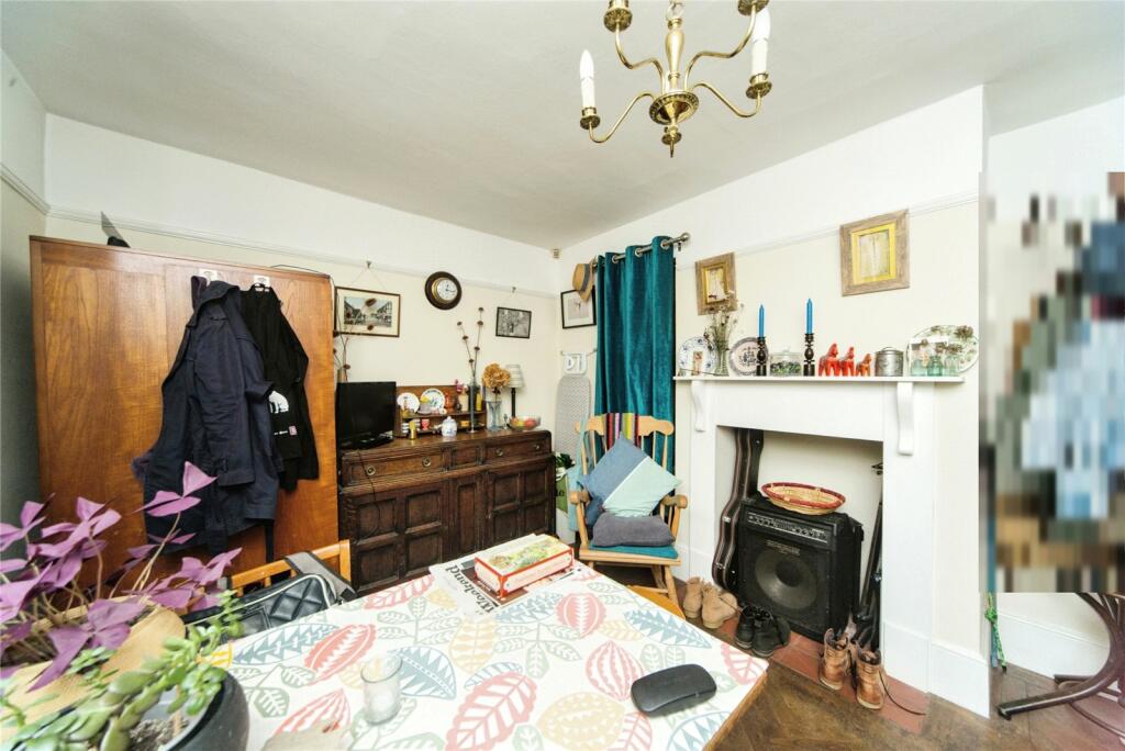 3 bed Terraced