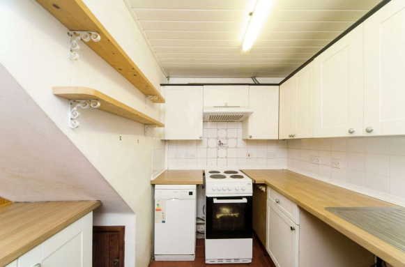 4 bed Cottage