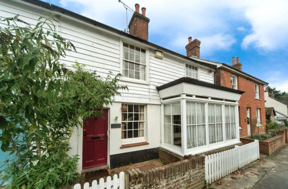 4 bed Cottage