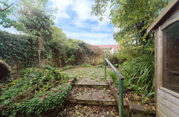 4 bed Cottage