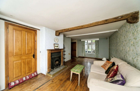 4 bed Cottage