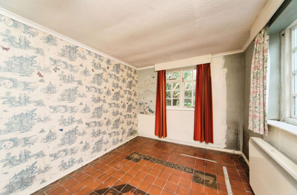 4 bed Cottage