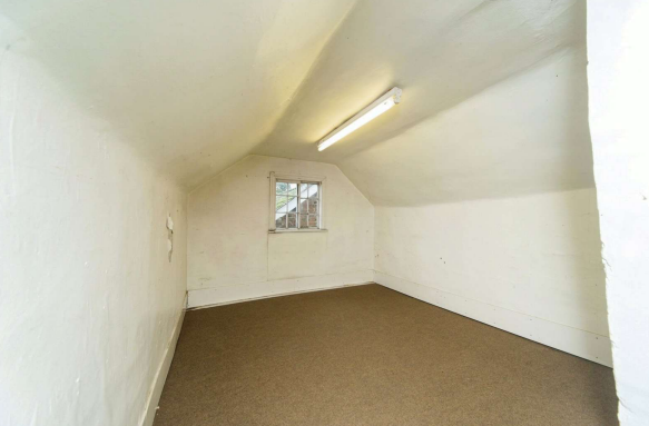 4 bed Cottage