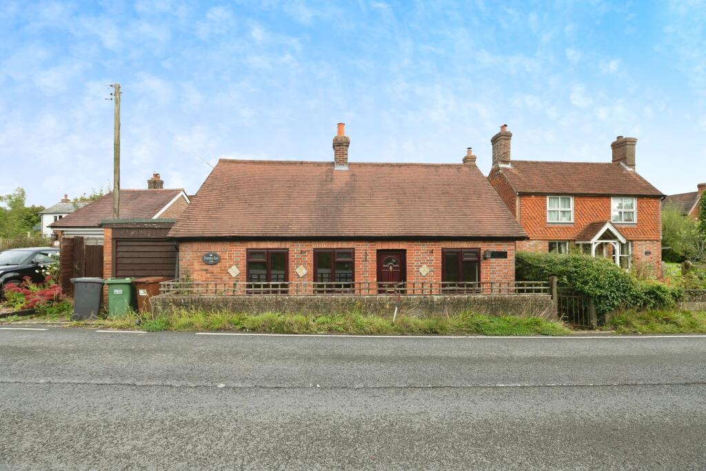2 bed Detached Bungalow