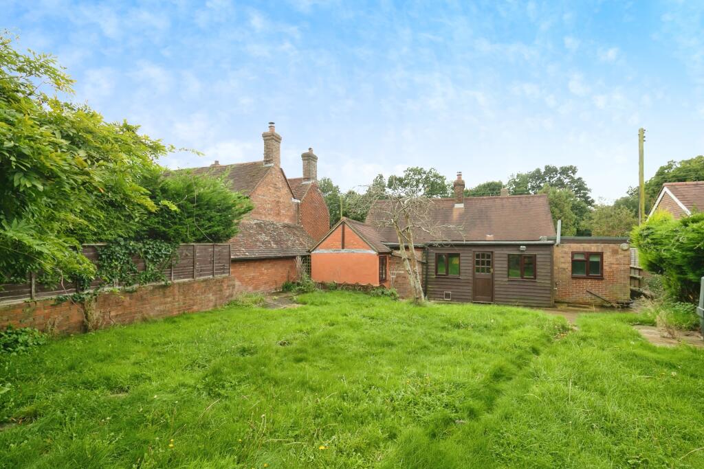 2 bed Detached Bungalow