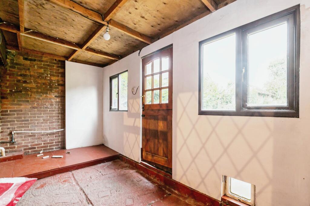 2 bed Detached Bungalow