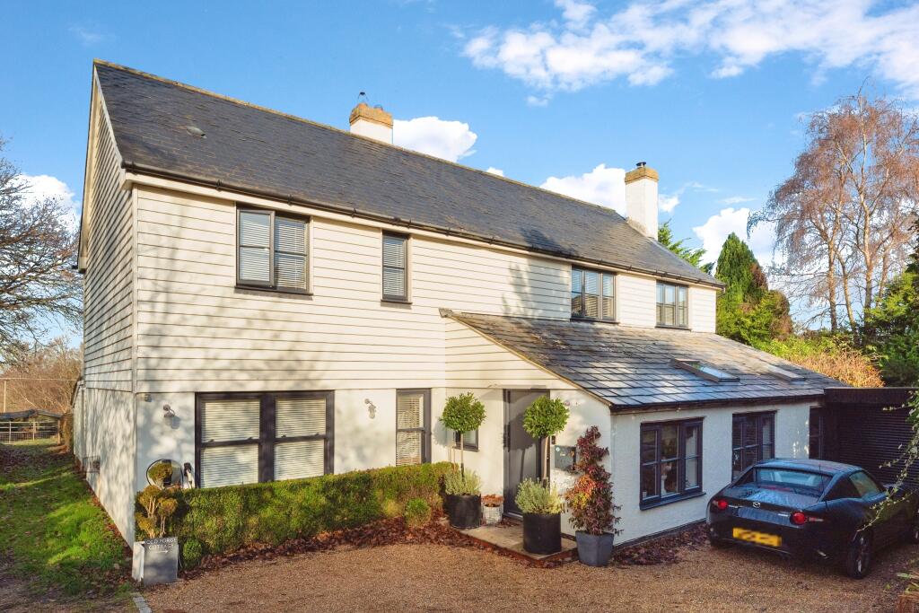 5 bed Detached