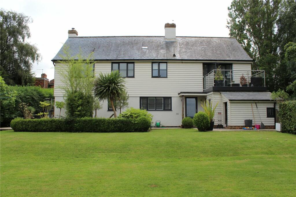 5 bed Detached