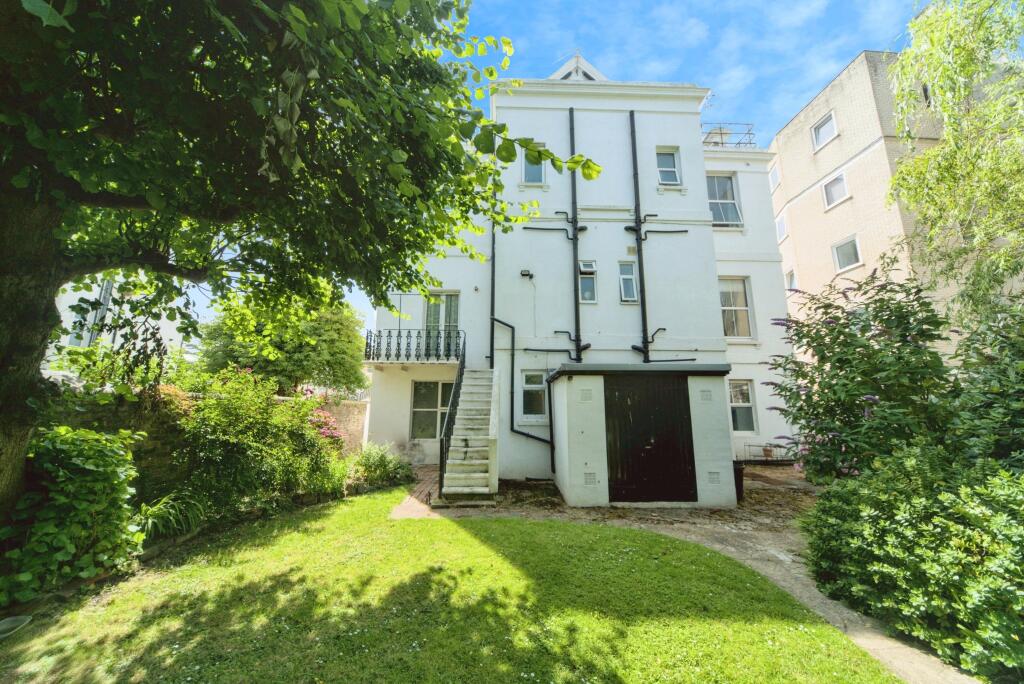 2 bed Apartment