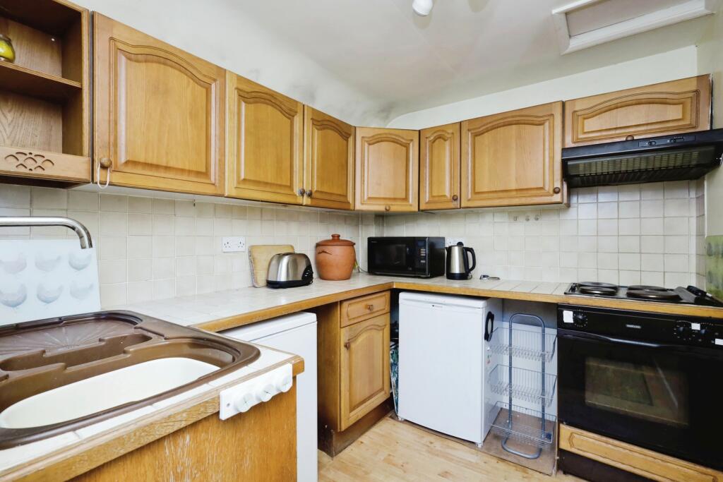 2 bed Semi-Detached