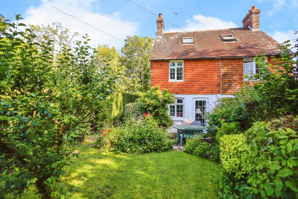 2 bed Semi-Detached