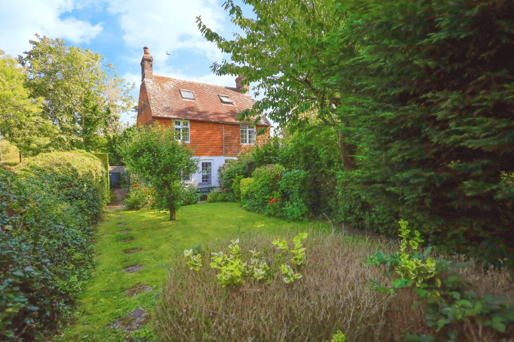 2 bed Semi-Detached