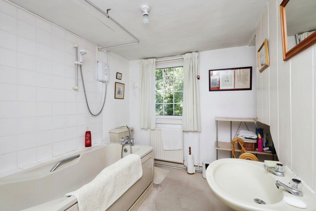 2 bed Semi-Detached
