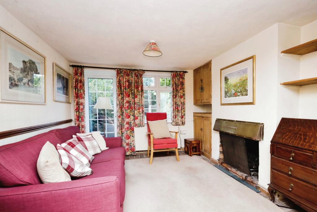 2 bed Semi-Detached
