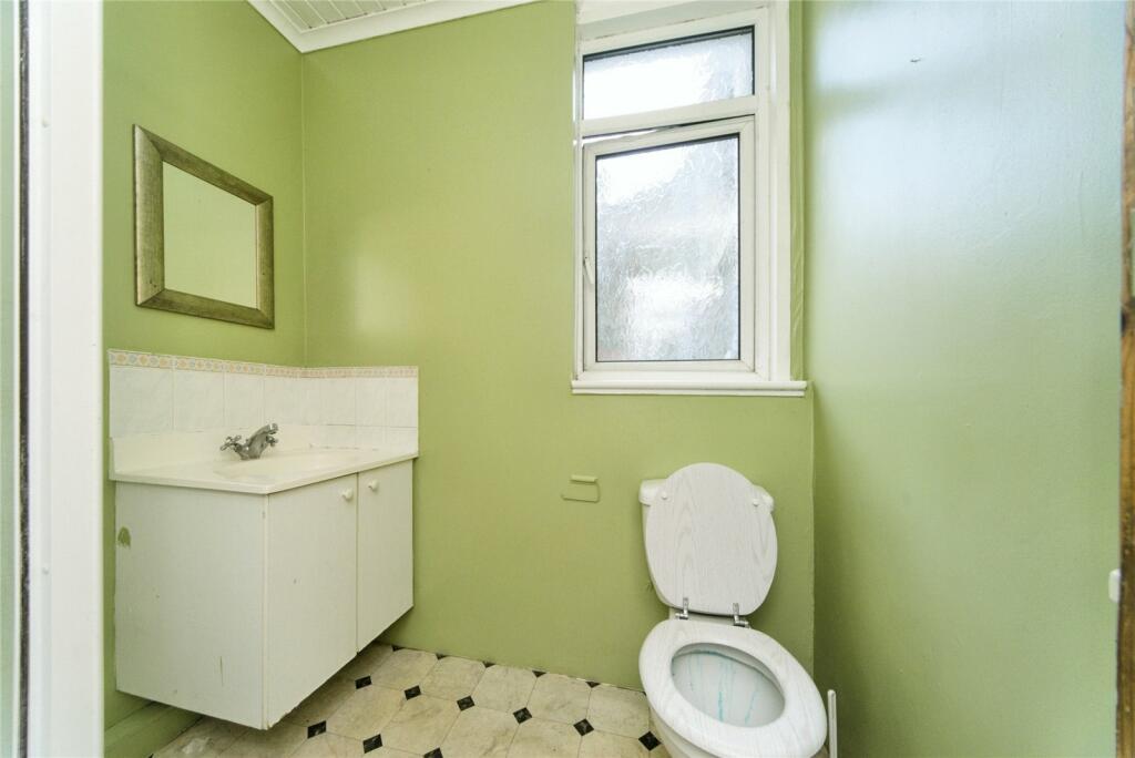 5 bed End of Terrace